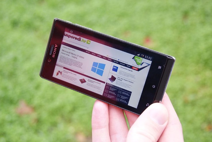 Sony Xperia J (26).jpg